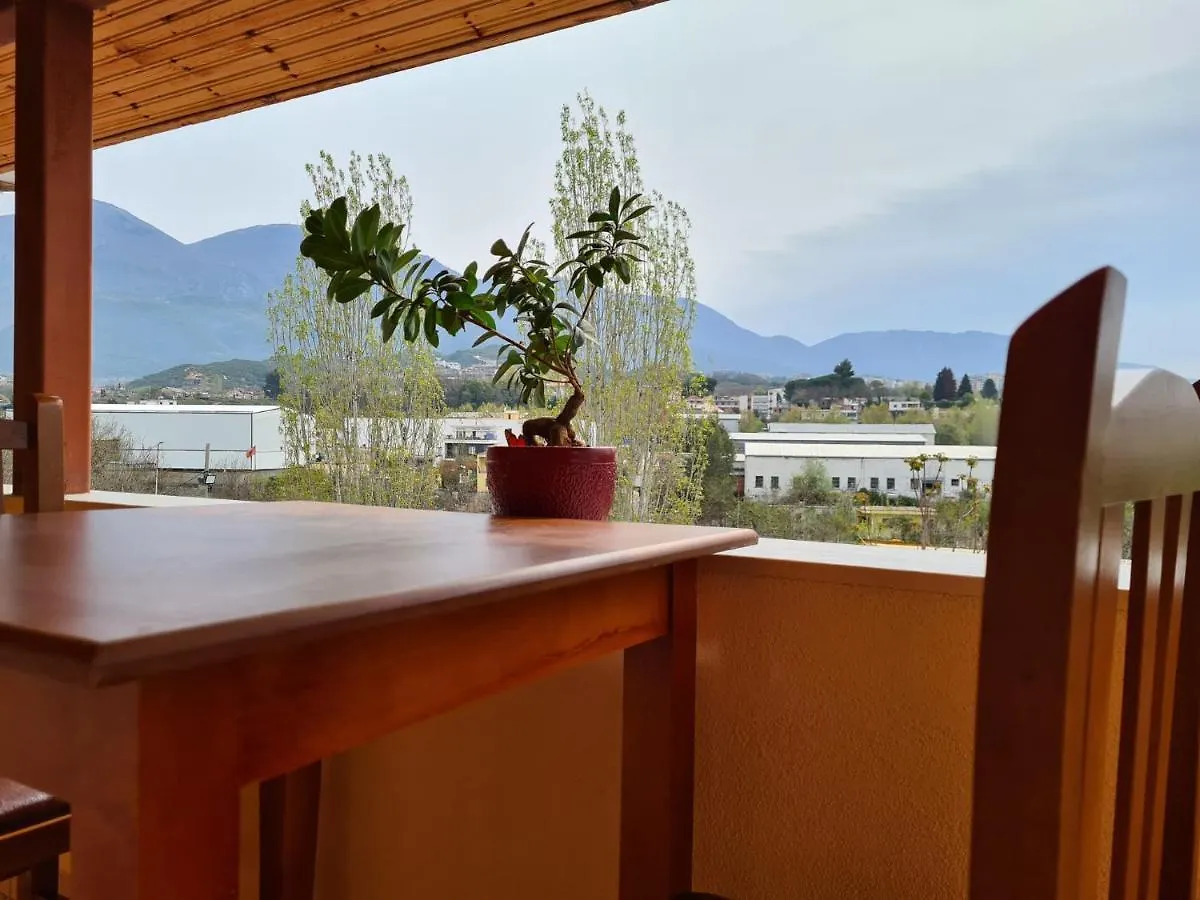 Privat bolig Bar Kafe Pjetri Guest House Patza-Kuqani