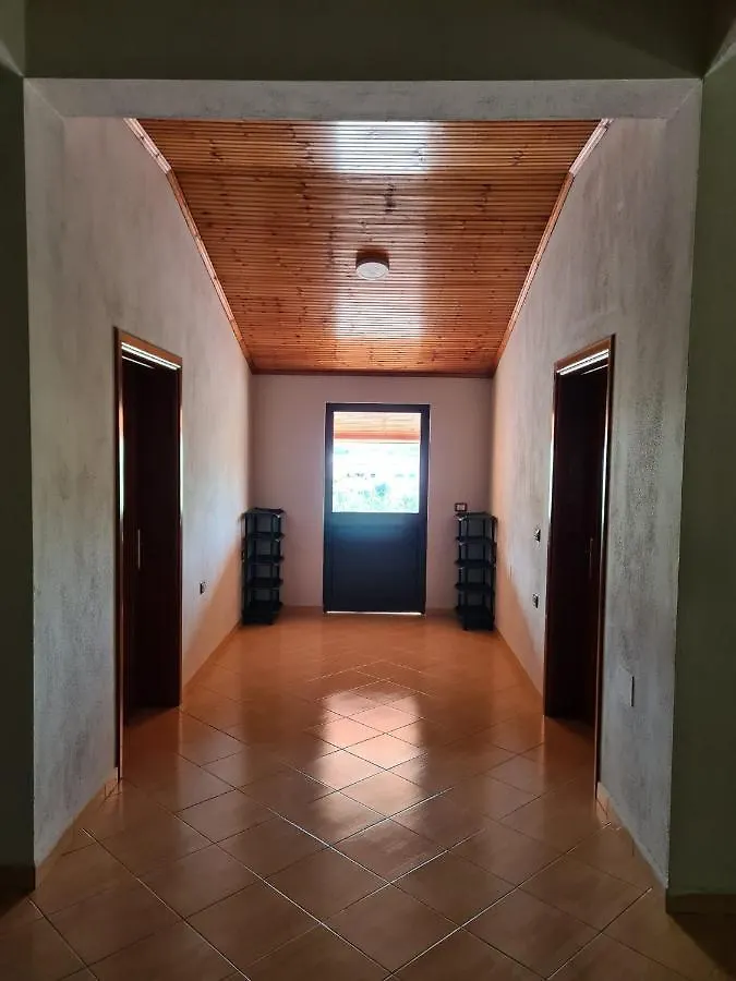 Bar Kafe Pjetri Guest House Paskuqan 0*,  Albania